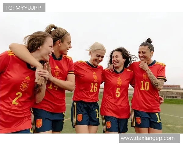 《足球巨星之巅峰对决评选十大传奇球员的荣耀与梦想》